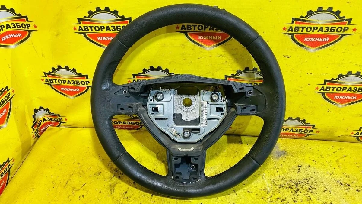 Руль (рулевое колесо) Opel Astra H (2004—2007)