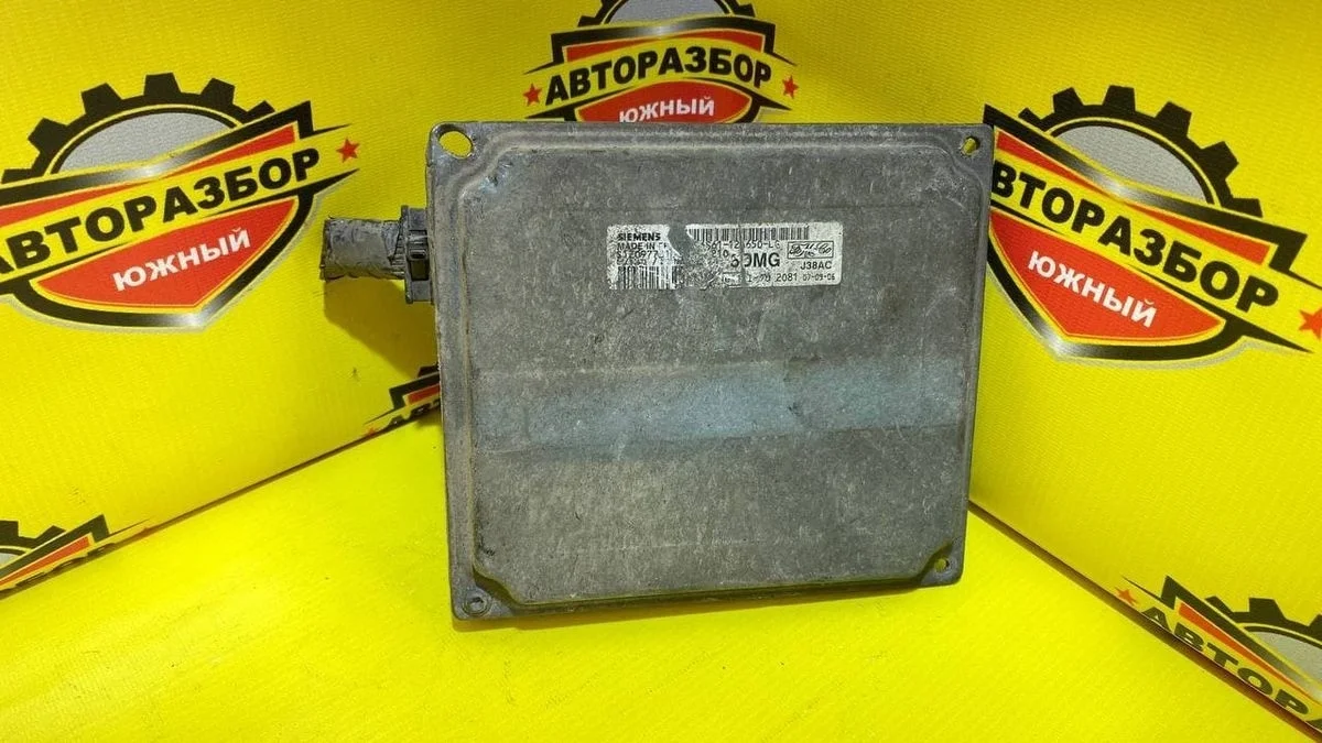 Блок управления двигателем Ford Fiesta Mk5 (2002—2008)