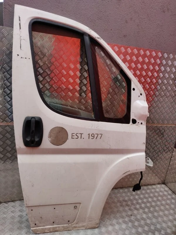 Дверь передняя правая Fiat Ducato