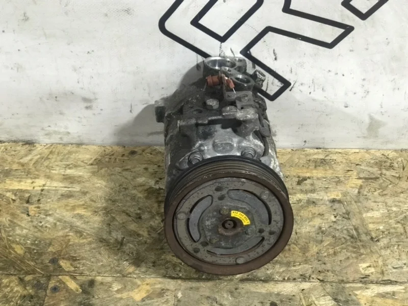Компрессор кондиционера Audi A4 B8 CJCB