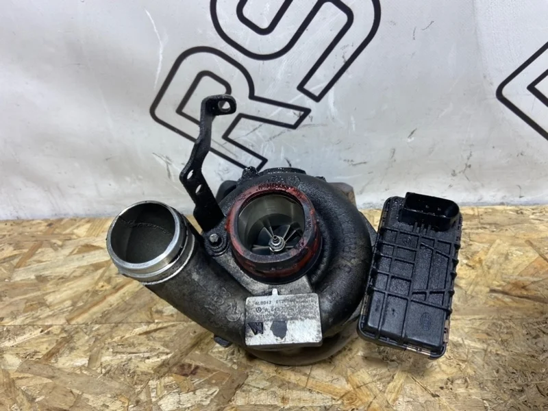 Турбина Mercedes-Benz M-Class W164 ОМ642.940