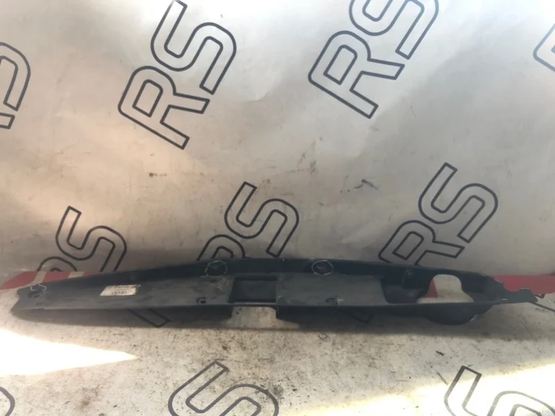 Накладка замка капота Kia Sportage 3