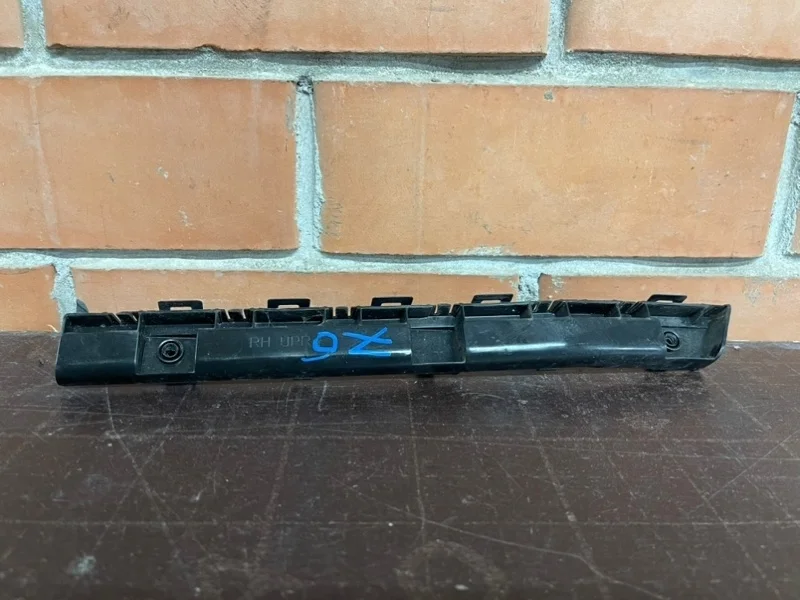 Кронштейн бампера задний правый Nissan Qashqai J11