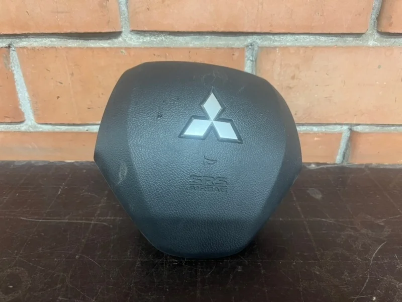 Подушка безопасности в руль Mitsubishi Outlander 3