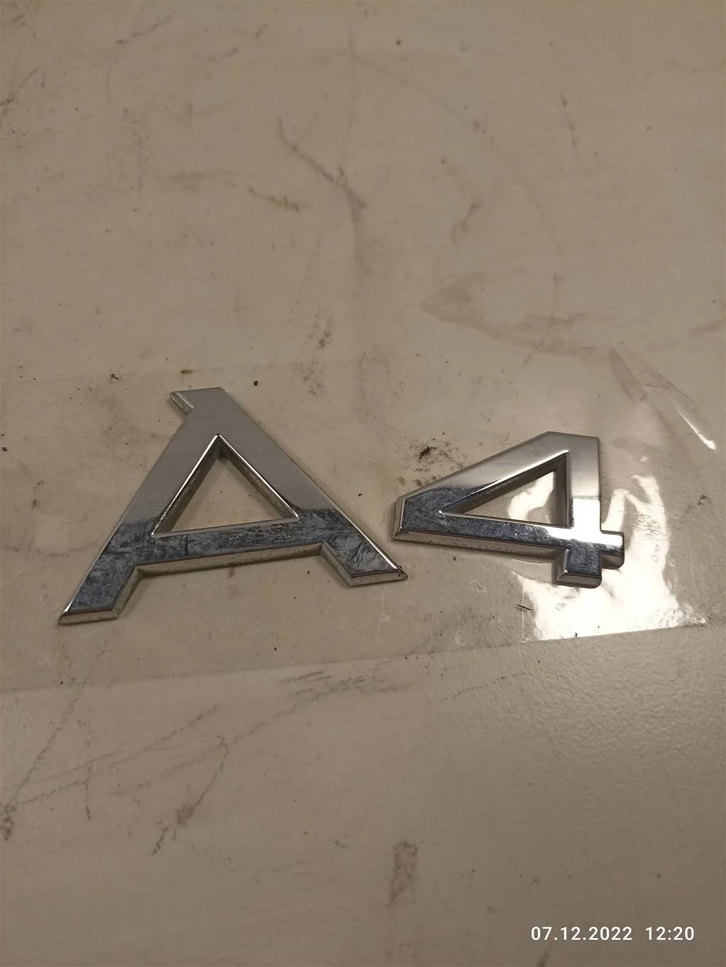 Бленда 8K5827023AE    Audi
