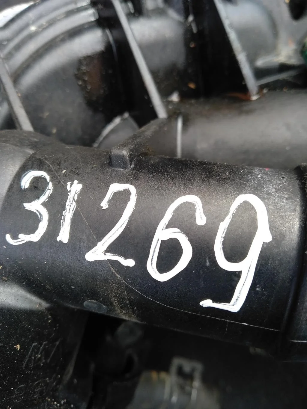 Корпус помпы 04E121042M  1.4 TSI Volkswagen