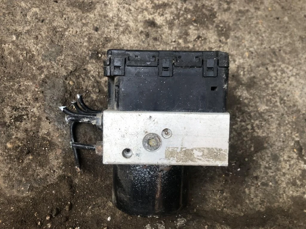 Блок ABS 1J0907375D  2.0 Бензин Volkswagen
