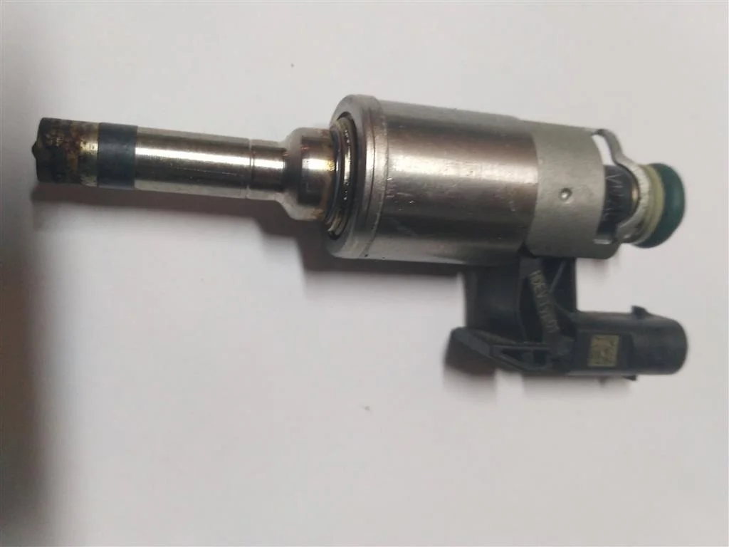 Форсунка 04E906036Q  1.4 TFSI Volkswagen