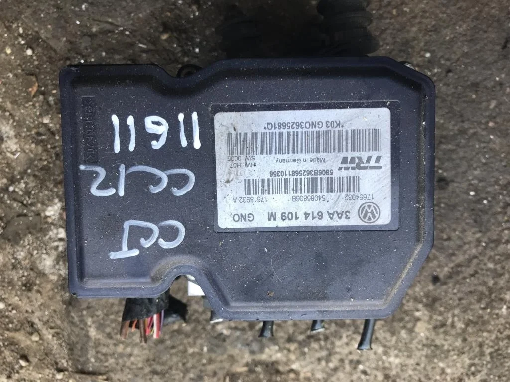 Блок ABS 3AA614109M  1.8 Турбо бензин Volkswagen
