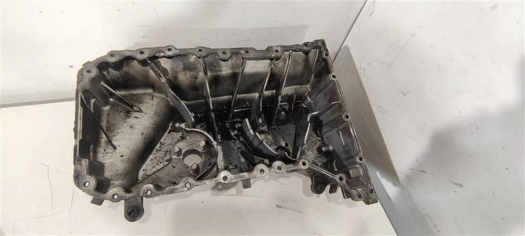 Поддон масляный двигателя 070103603L  2.5 TDI Vol