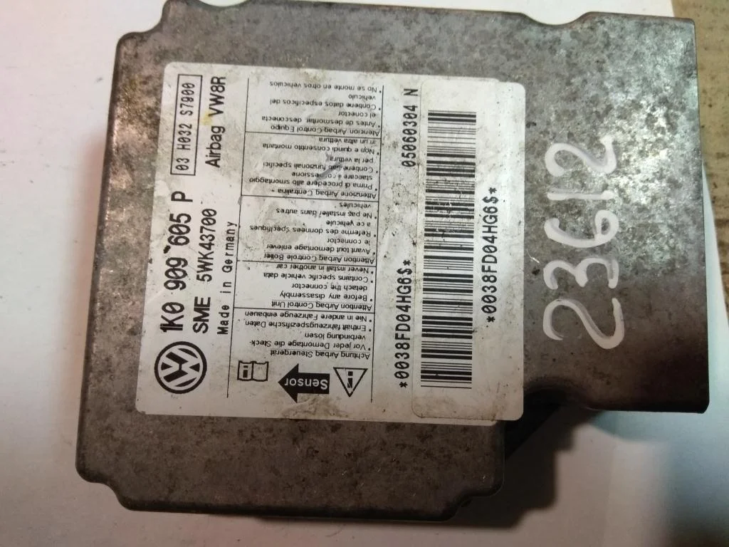 Блок AirBag 1K0909605P  2.0 TDI Volkswagen
