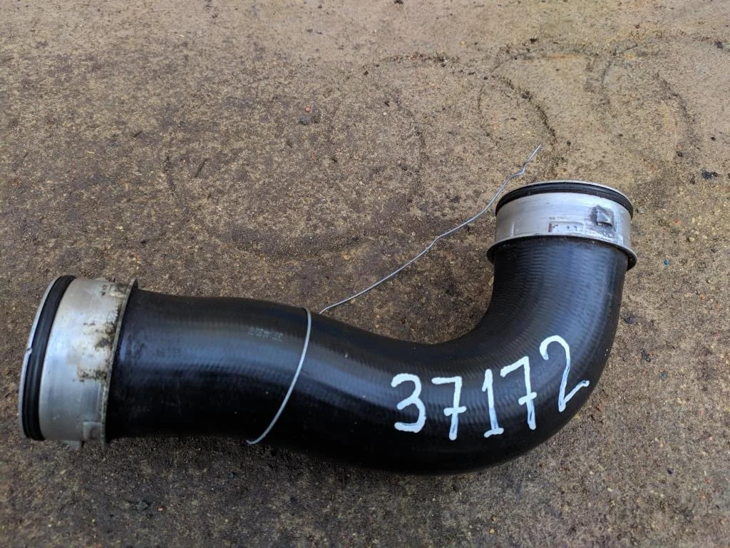 Патрубок (трубопровод, шланг) 3C0145832C  2.0 TDI