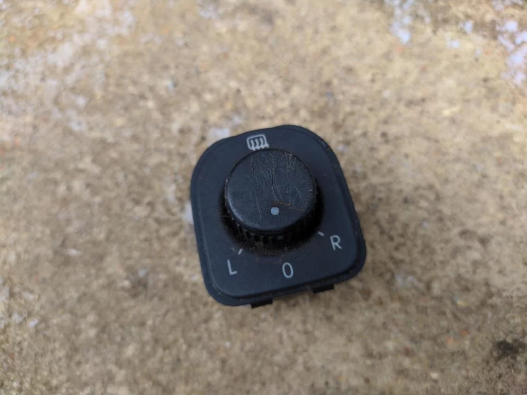 Джойстик регулировки зеркал 1K0959565F  1.9 TDI V