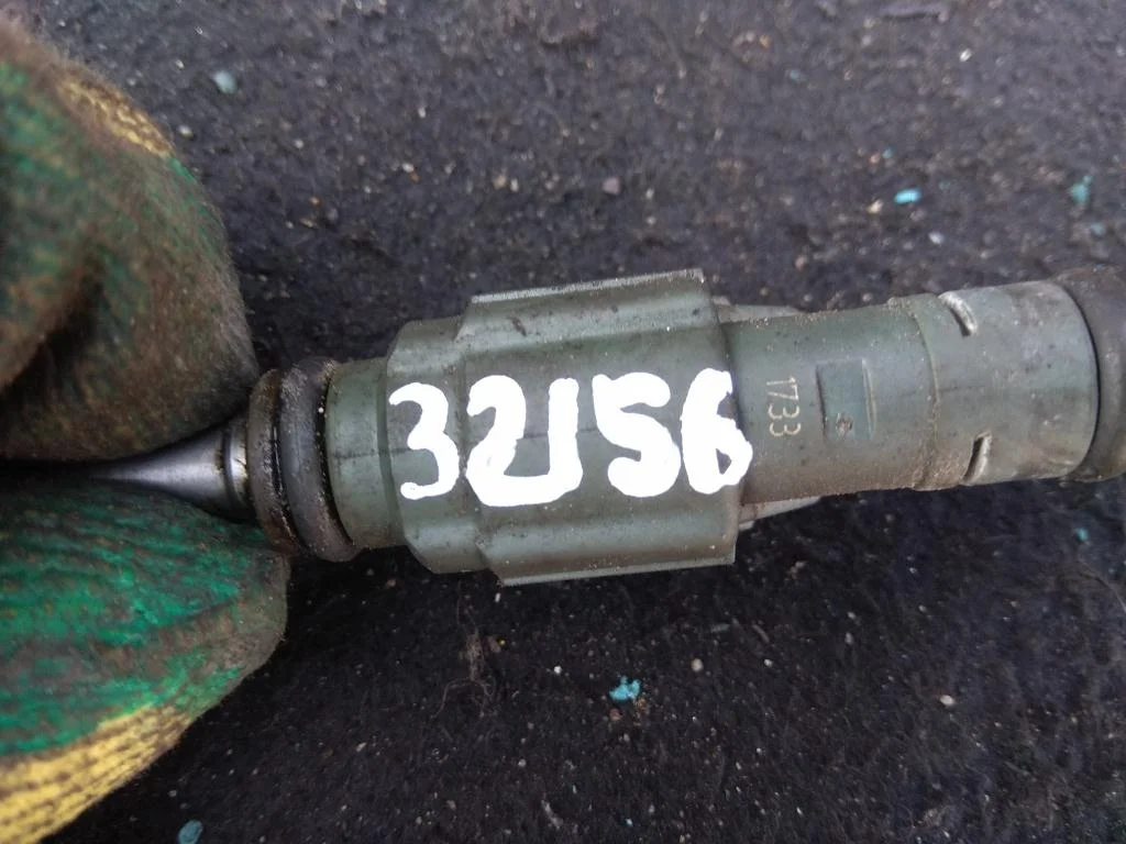 Форсунка 06B133551B  1.8 Турбо бензин Audi