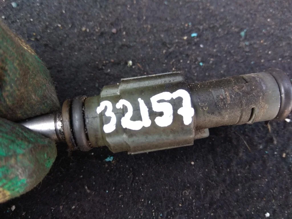 Форсунка 06B133551B  1.8 Турбо бензин Audi