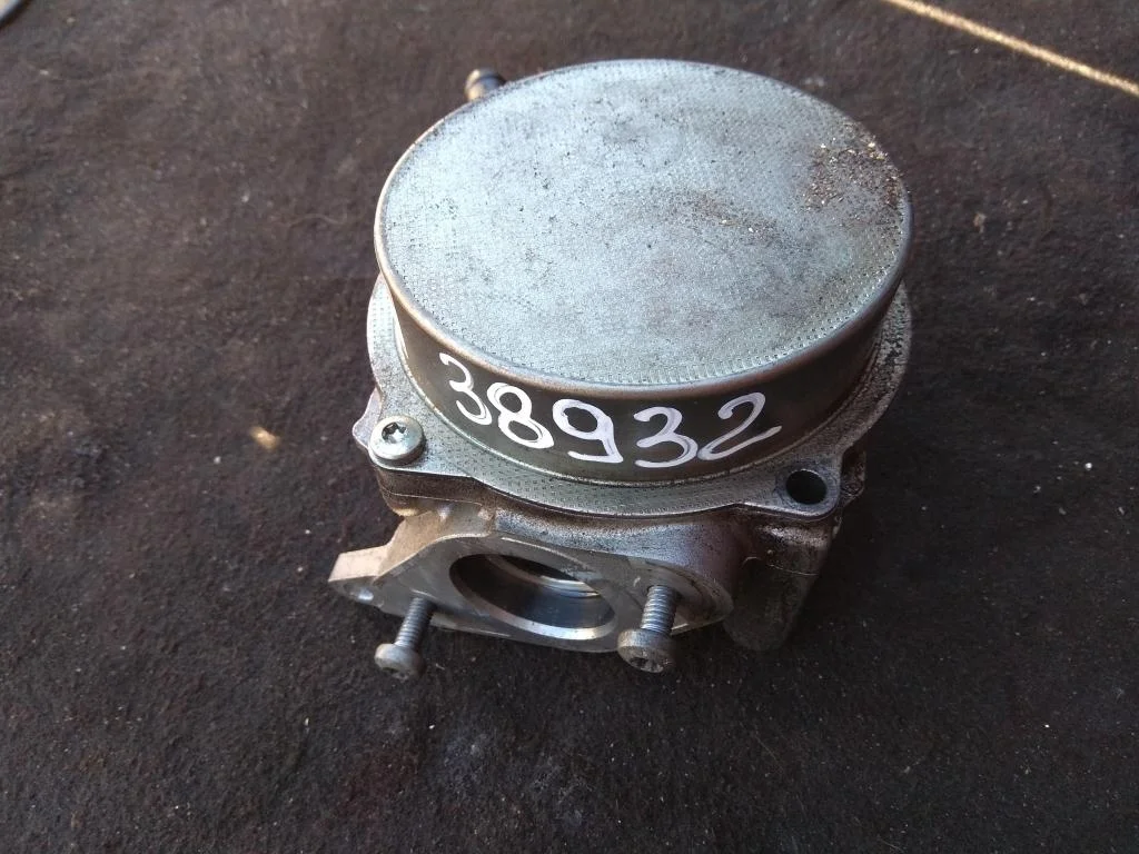 Насос вакуумный 06H145100S  1.8 TFSI Skoda