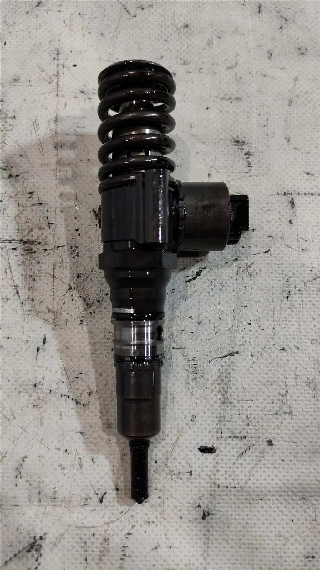 Форсунка 03G130073B  2.0 TDI Volkswagen
