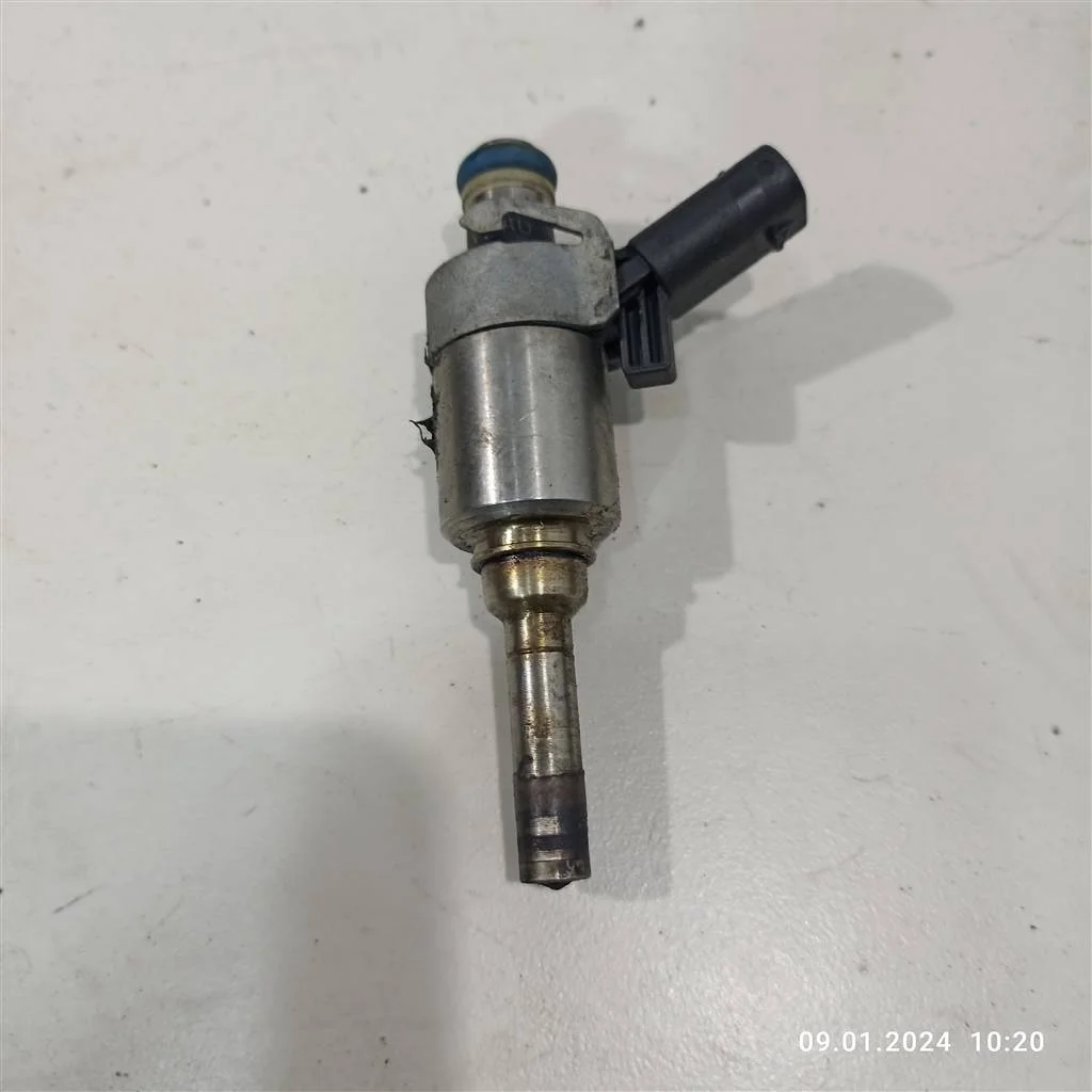 Форсунка 06H906036H  1.8 Турбо бензин Volkswagen