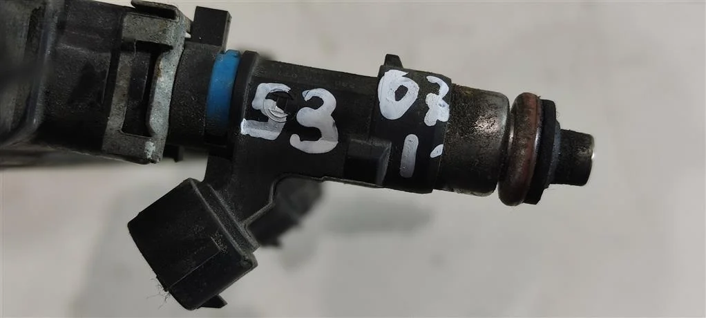 Форсунка 06A906031CE  2.0 Бензин Volkswagen