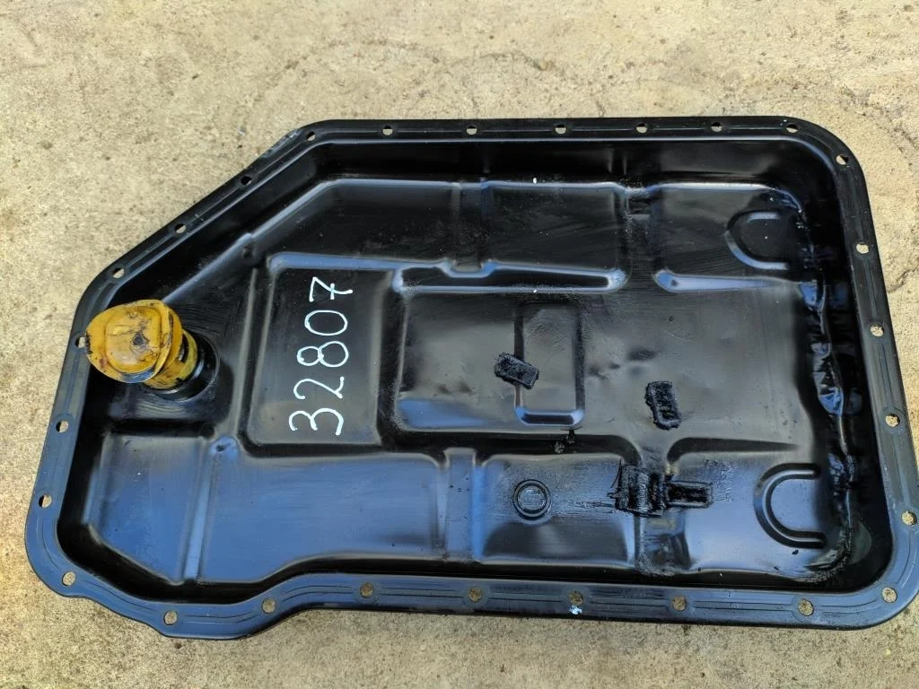 Поддон КПП 01V321359A  1.8 Турбо бензин Audi
