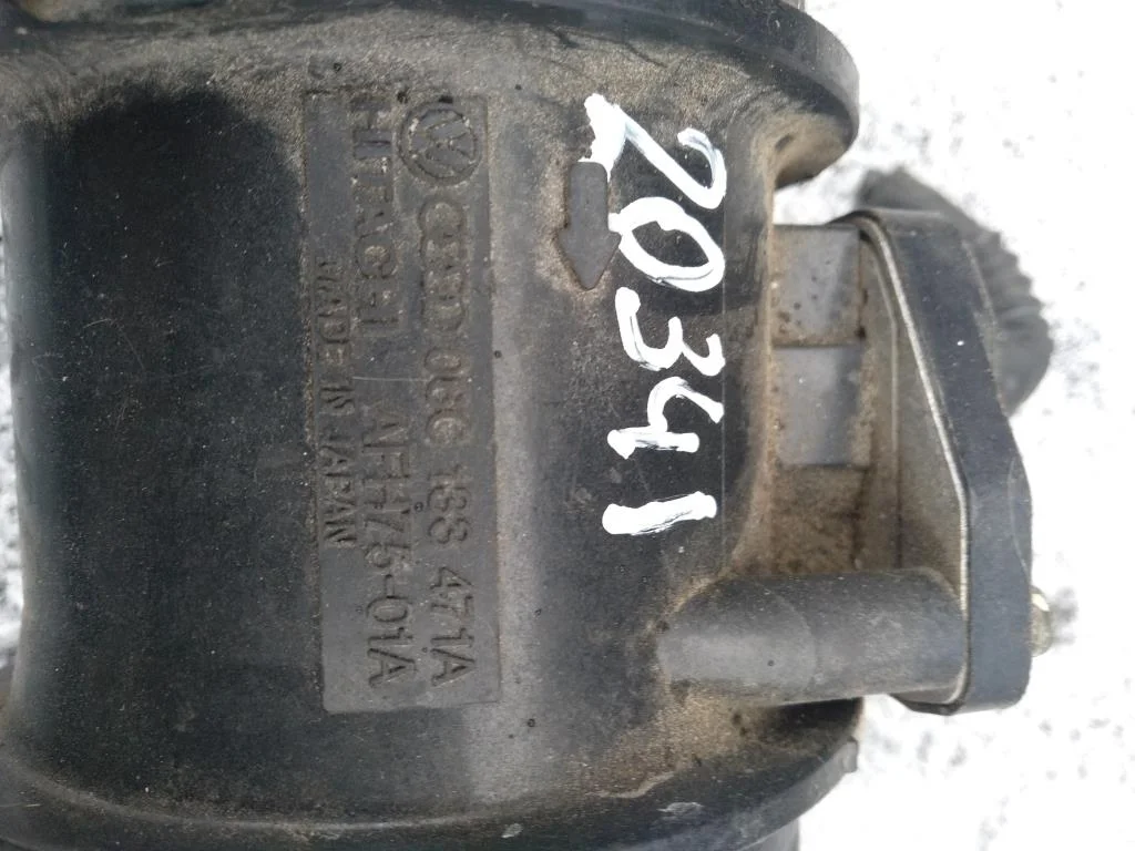 Расходомер воздуха 06C133471A  3.0 Бензин Audi