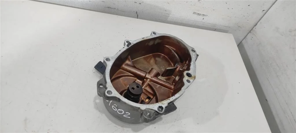 Крышка распредвала 06F103530N  2.0 Бензин Volkswa