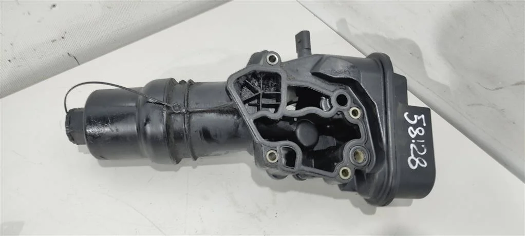 Корпус масляного фильтра 06F115397F  2.0 TFSI Vol