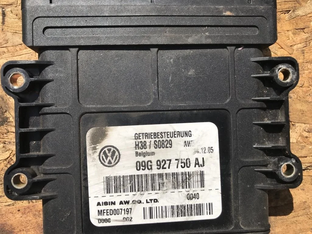 Блок управления АКПП 09G927750AJ  3.6 Бензин Volk