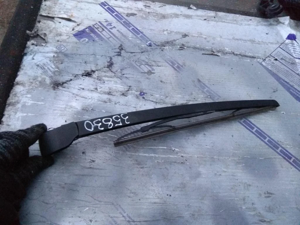 Щеткодержатель задний 8E9955407B  3.2 Бензин Audi