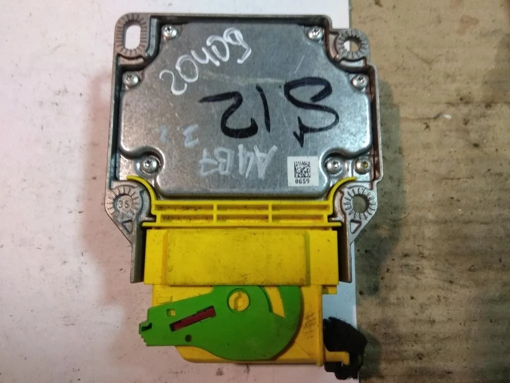 Блок AirBag 8E0959655H  2.0 Турбо бензин Audi