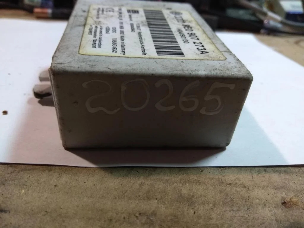 Датчик давления в шине 8E0907273A  2.0 Турбо бенз
