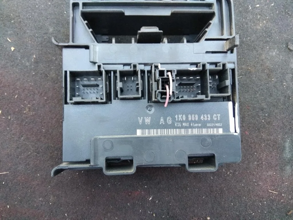 Блок комфорта 1K0959433CT  2.0 Турбо бензин Volks