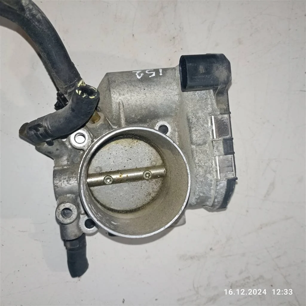 Заслонка дроссельная 06B133062H  2.0 Бензин Audi