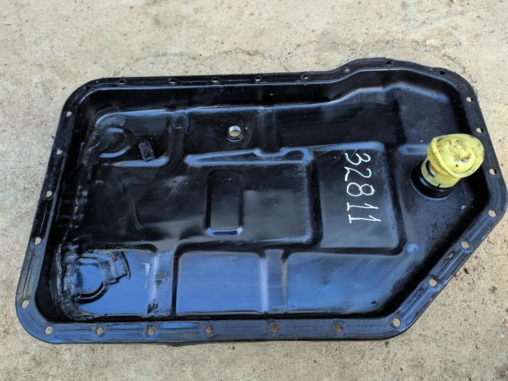 Поддон КПП 01V321359A  3.7 Турбо бензин Audi