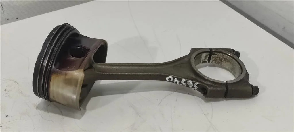 Поршень 06E107065A  2.4 FSI Audi