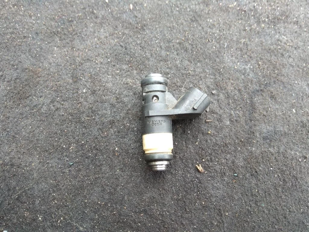 Форсунка 036906031M  1.4 Бензин Audi