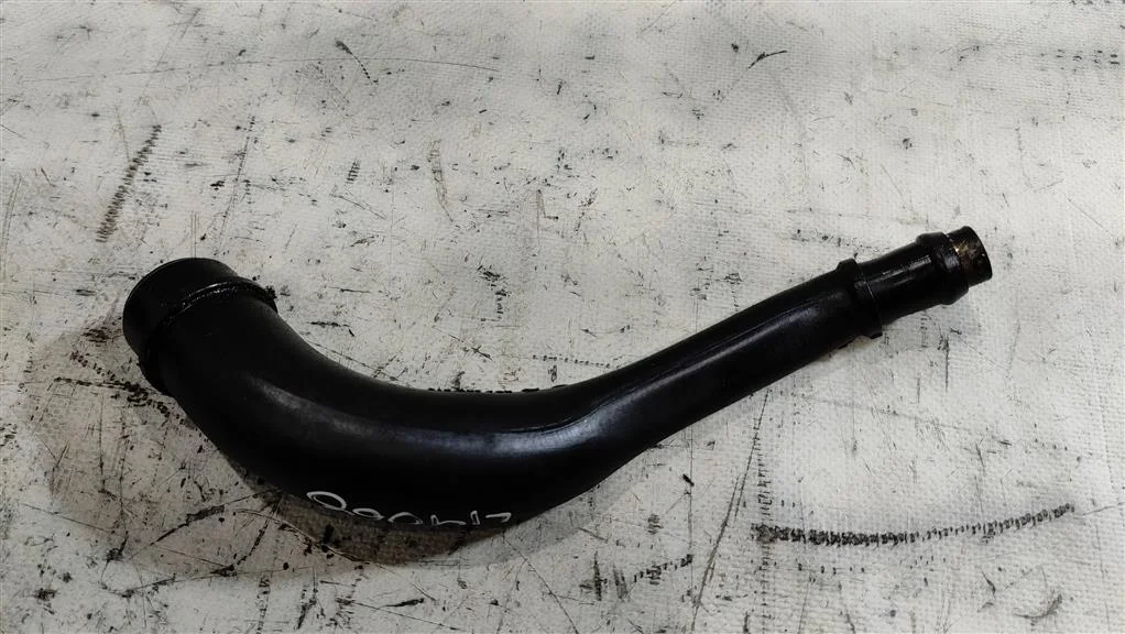 Патрубок (трубопровод, шланг) 06A103213  1.8 Турб