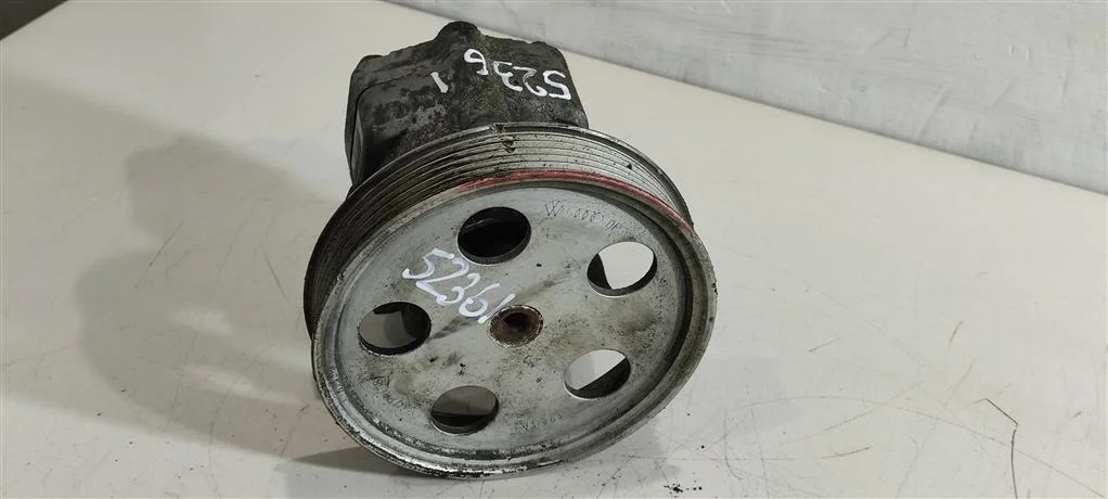 Насос гидроусилителя руля 8K0145153F  2.0 Турбо б