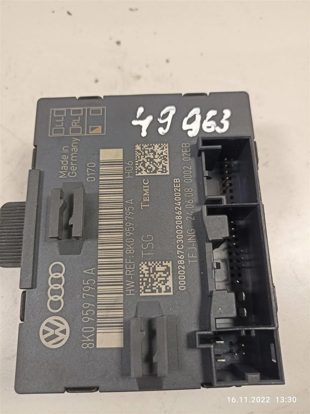 Блок управления двери задней левой 8K0959795A