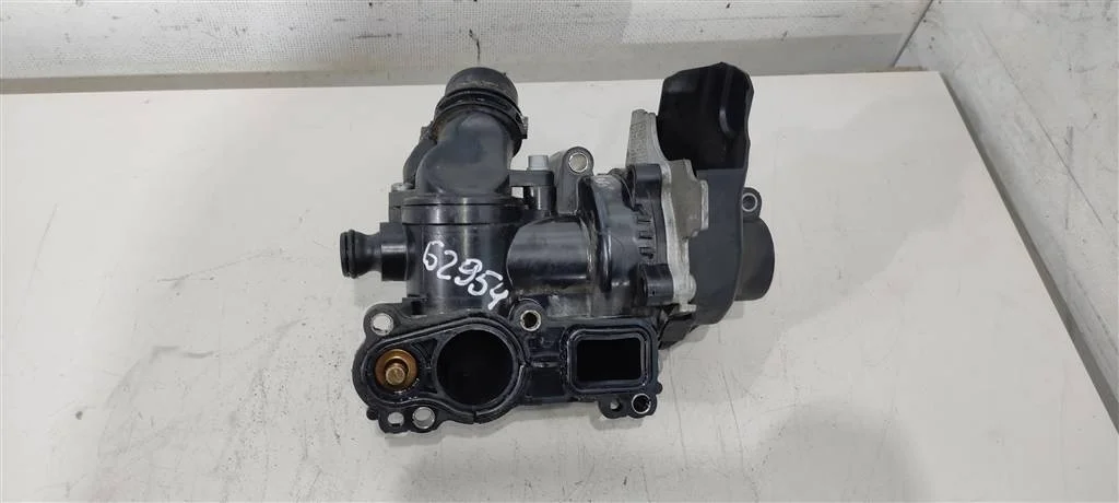 Помпа 06H121026DD  2.0 TFSI Audi