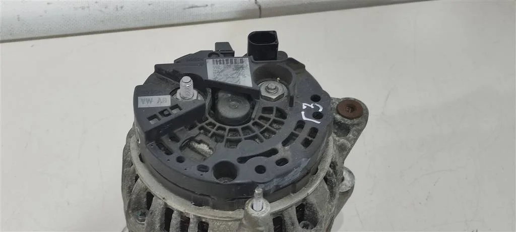 Генератор 06F903023F  2.0 FSI Volkswagen
