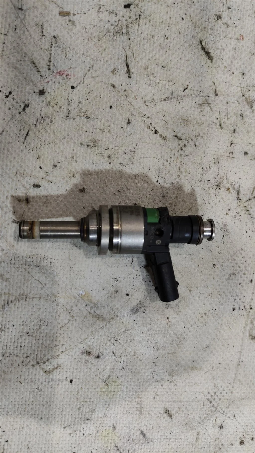 Форсунка A2710780823  1.8 Турбо бензин Mercedes