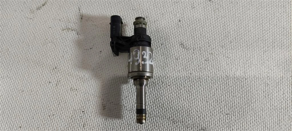 Форсунка 04E906036Q  1.4 TFSI Audi