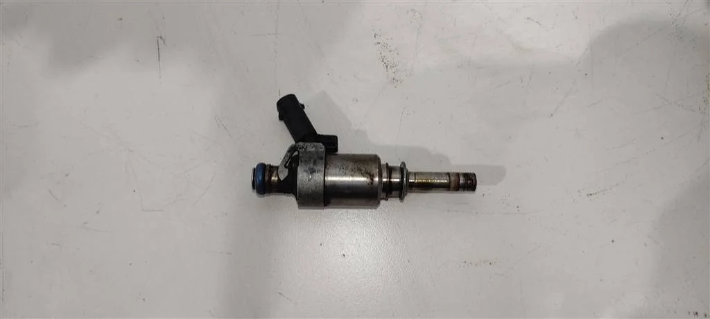 Форсунка 06H906036G  2.0 Бензин Volkswagen