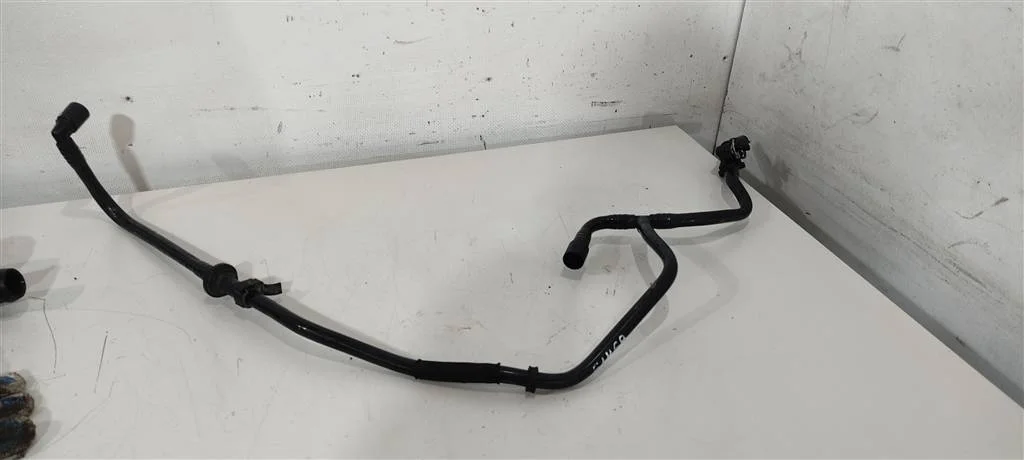 Трубка вакуумная 1K0612041CS  2.0 FSI Volkswagen