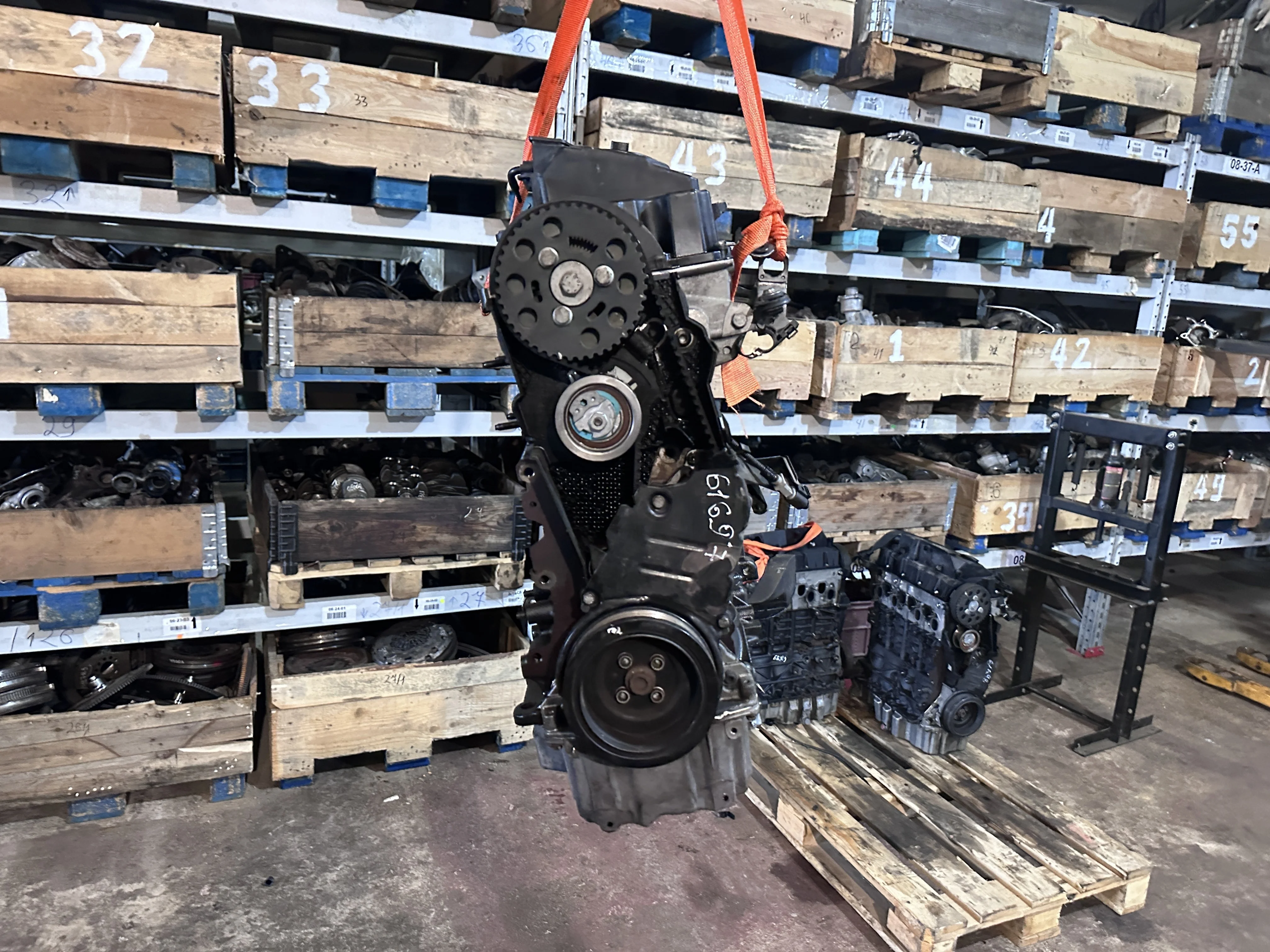 Двигатель BRR  bls,BMM,BMP,BRR,BRS,bsu 1.9 TDI Vo