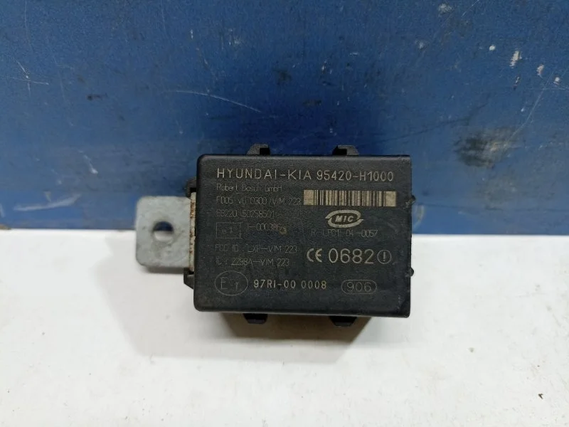 Блок иммобилайзера Hyundai Elantra 2010 95420H1000 HD 1.6 G4FC