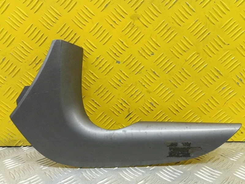 Накладка декоративная Toyota Rav 4 (XA30) (2005-2014) 2006