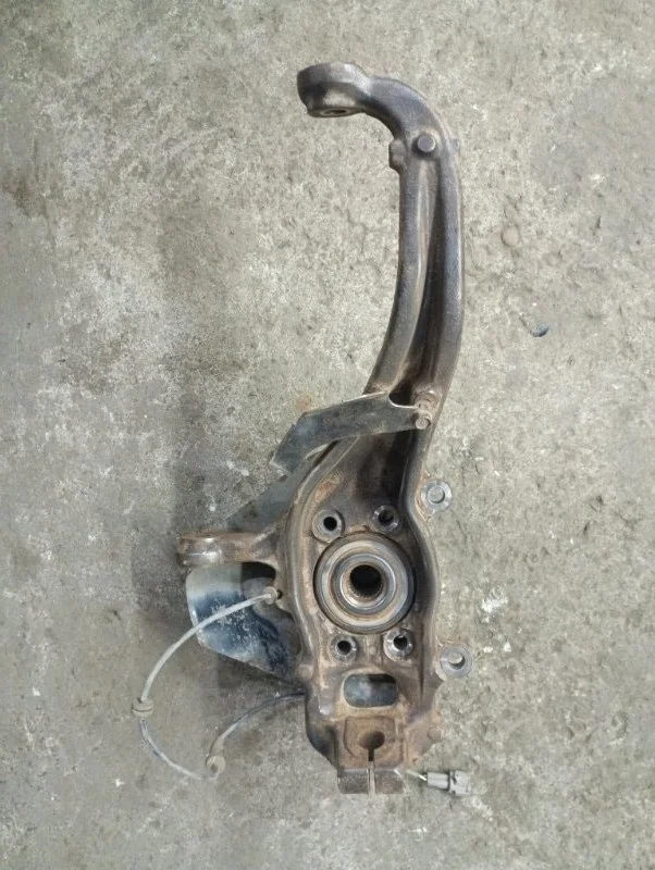 Кулак поворотный правый Nissan Pathfinder (R51M) 2004-2013 2008