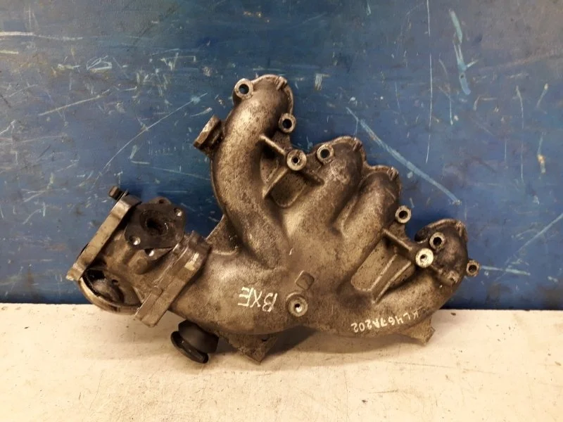 Коллектор впускной Volkswagen Passat B6 2005-2010 03G129713 1.9 BXE